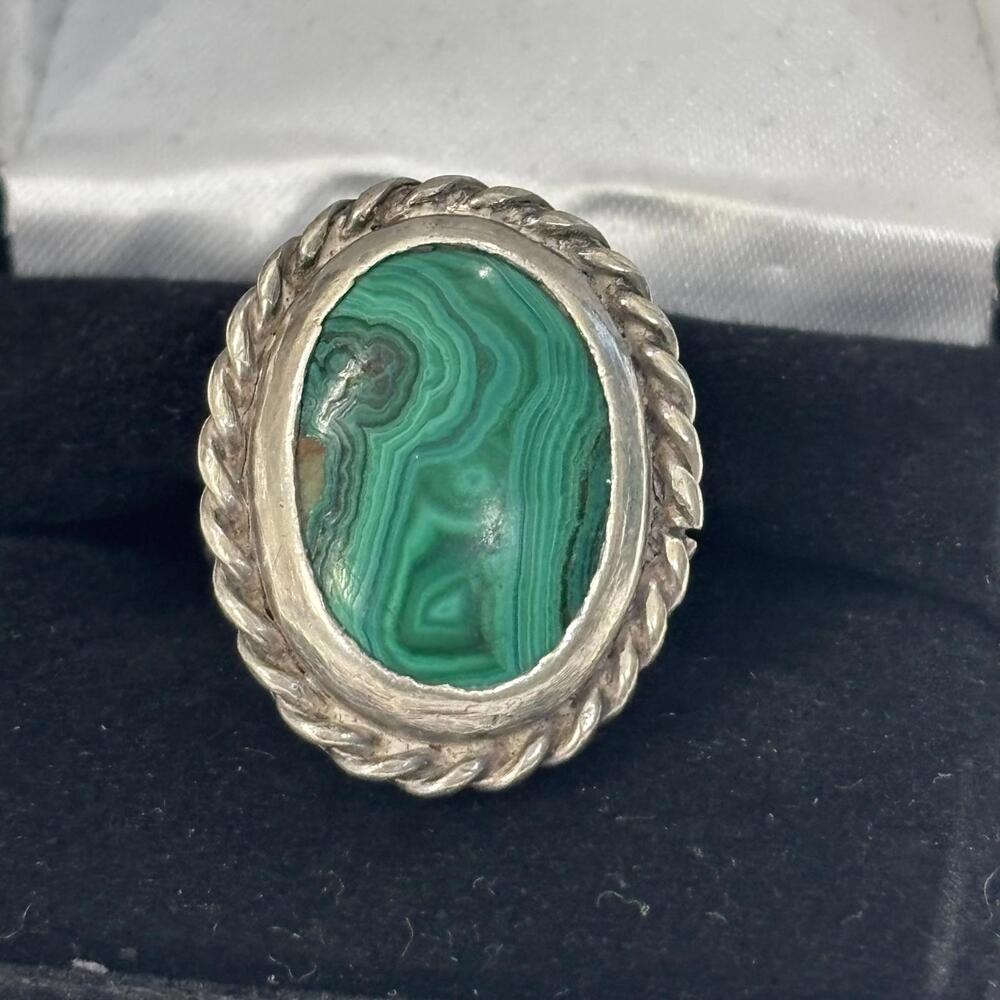 Vtg Sterling southwestern malachite ring size 6.5